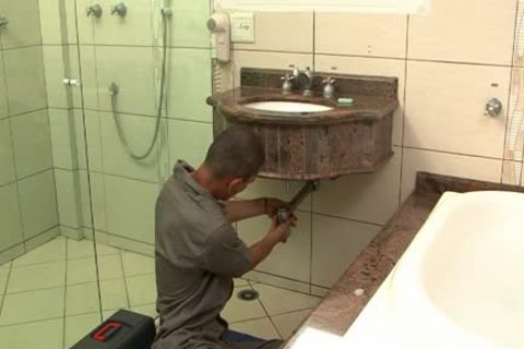 Kelly And Pablo Sodomize In The bath