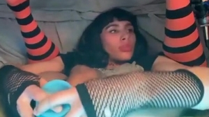 big rod Trans gal Jerks And Selfsucks On webcam