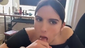 Taylor Maxx Pov Trans oral stimulation Facial