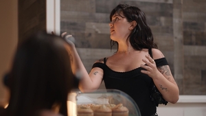 Trans Harder: Trans Girl Fulfills Customer Request