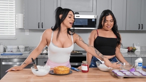 Trans Angels: Hairy Pussy Ejaculation