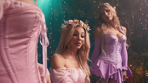 Trans Angels: Stunning Nymphos Reach Climax Together