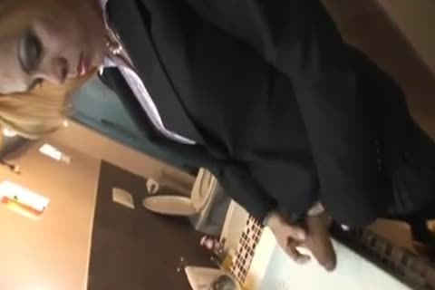 Italian throbbing arse And throbbing cock Stgreetingss guymale